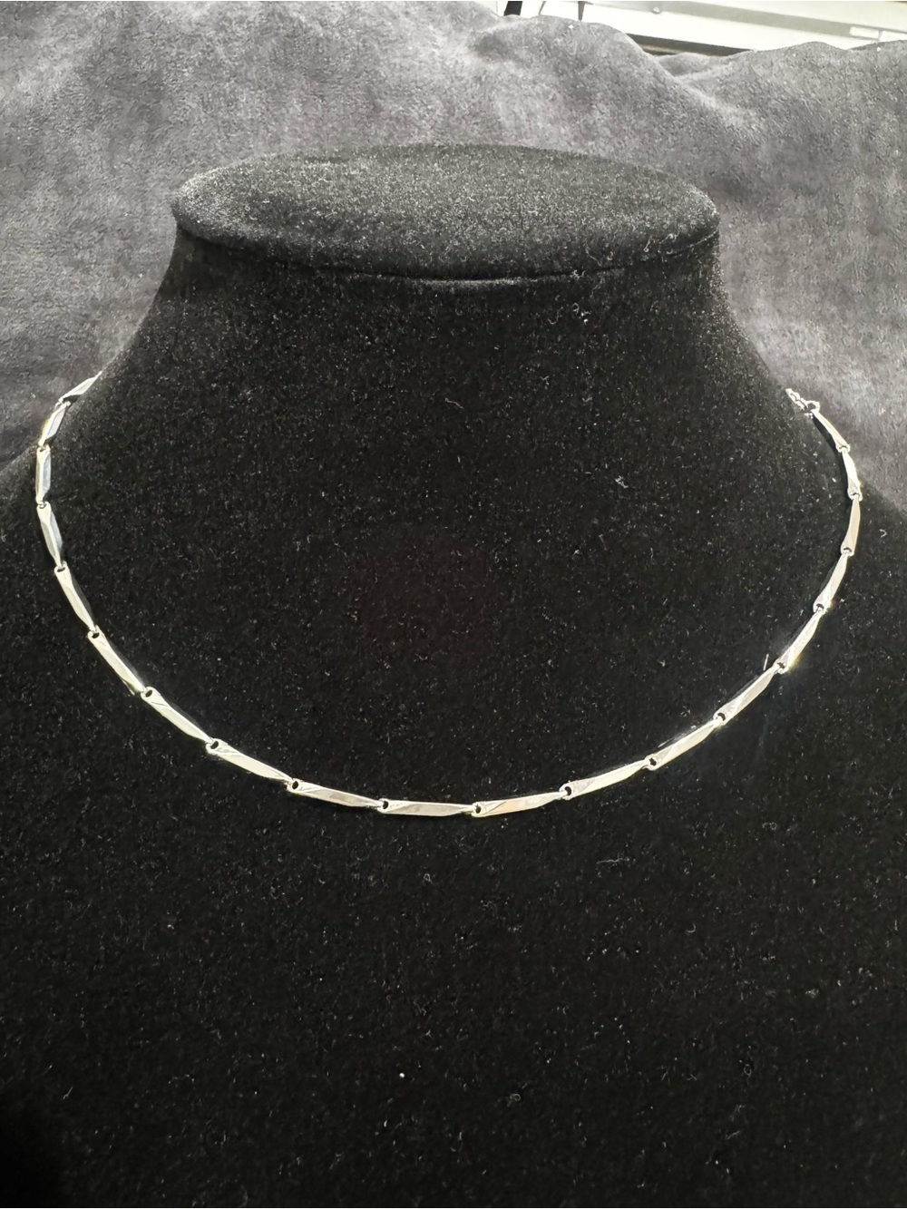 NWT- unisex high quality stainless steel Link Bar Necklace.